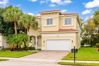 Lake Home For Sale in Boynton Beach, Florida