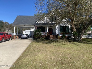 Lake Home For Sale in Washington, North Carolina