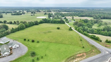 Positioned at the corner of 68/80 and South Rd. in Cadiz, KY - photo 2