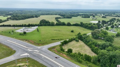 Positioned at the corner of 68/80 and South Rd. in Cadiz, KY - photo 4