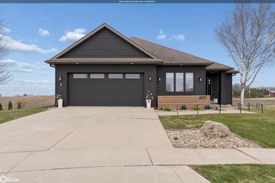 Gorgeous doesn't even begin to describe this 4 bedroom, 3-bath - photo 1