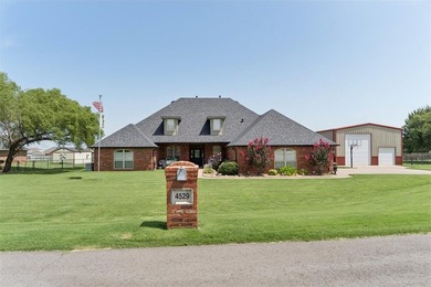 Beautiful one level home on a gorgeous .83 acre cul-de-sac lot! - photo 1