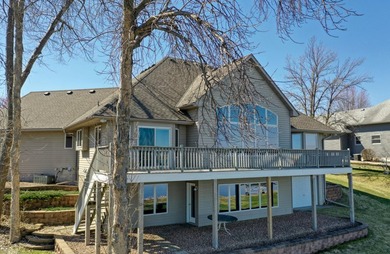 Welcome to the epitome of lakeside living on the shores of - photo 15
