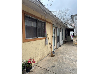 Property has 2 one bedroom, 1 bath apts. in the rear for rent - photo 16