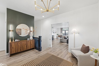 Gorgeous doesn't even begin to describe this 4 bedroom, 3-bath - photo 6
