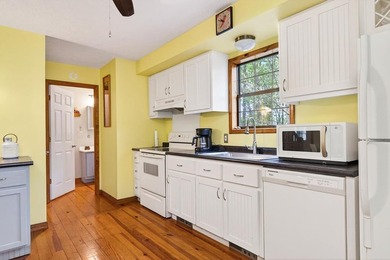 Calling all Dale Hollow Lake lovers! This charming and spacious - photo 16
