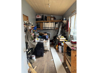 Property has 2 one bedroom, 1 bath apts. in the rear for rent - photo 17