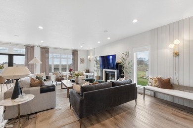 Gorgeous doesn't even begin to describe this 4 bedroom, 3-bath - photo 7