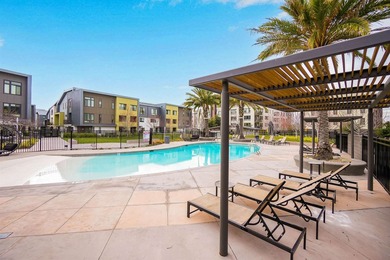 Built in 2021, this sophisticated townhouse-style condominium - photo 40