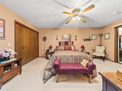 You will love this CHARMING updated 3 bed 2 bath home in - photo 20