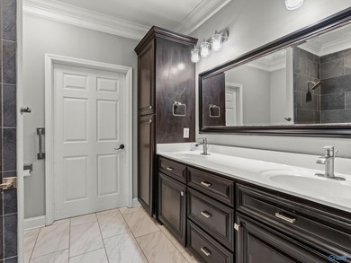 Move In Ready! Absolutely perfect condition with new paint - photo 21