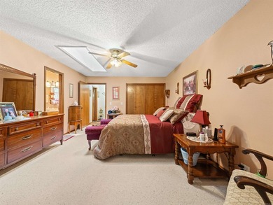 You will love this CHARMING updated 3 bed 2 bath home in - photo 22