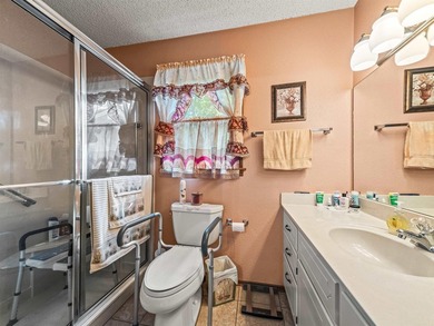 You will love this CHARMING updated 3 bed 2 bath home in - photo 27