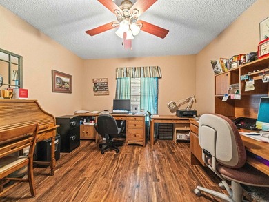 You will love this CHARMING updated 3 bed 2 bath home in - photo 29