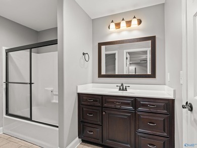 Move In Ready! Absolutely perfect condition with new paint - photo 30