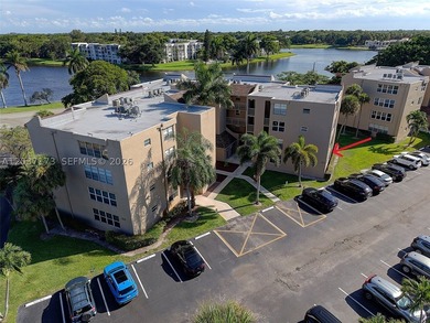 Pine Island Ridge Lakes Condo For Sale in Davie Florida