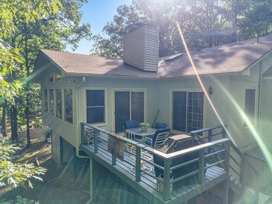You will love this CHARMING updated 3 bed 2 bath home in - photo 32