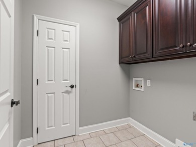 Move In Ready! Absolutely perfect condition with new paint - photo 33