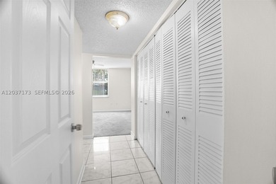 Beautiful first-floor corner unit in desirable Pine Ridge! This - photo 5
