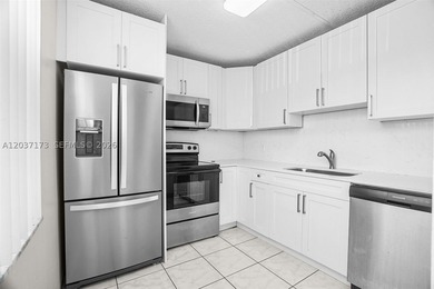 Beautiful first-floor corner unit in desirable Pine Ridge! This - photo 9
