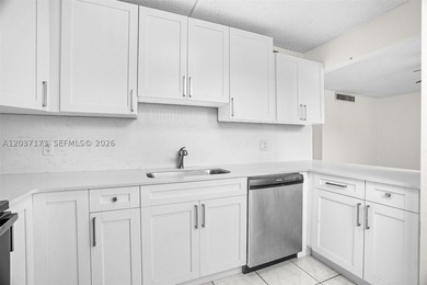Beautiful first-floor corner unit in desirable Pine Ridge! This - photo 10