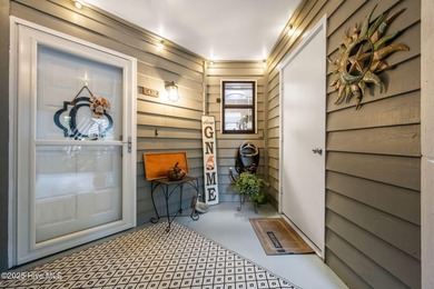 (private lake, pond, coastal) Condo Active Under Contract in Hampstead North Carolina