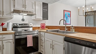 Escape to the beauty of Lake Monroe and discover easy, turnkey - photo 17