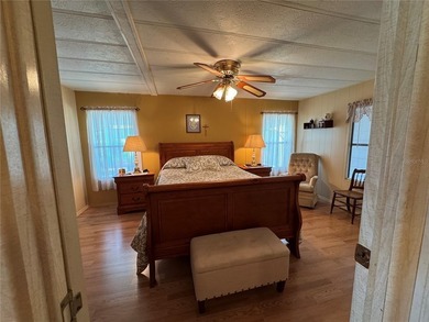 Charming 2-Bedroom, 2-Bath Home on a Corner Lot Near Lake Henry - photo 17