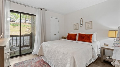 Escape to the beauty of Lake Monroe and discover easy, turnkey - photo 19