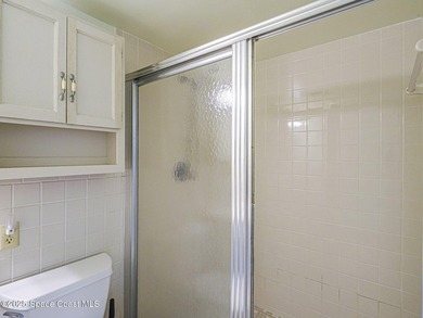 Unlock the potential of this charming coastal fixer with ocean - photo 20