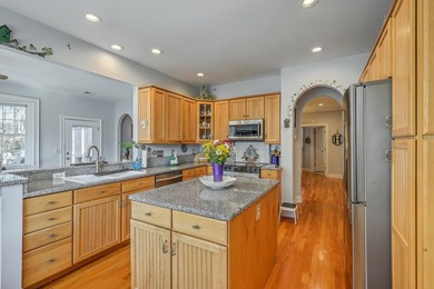 Nestled in a peaceful cul-de-sac within the gated Coosaw Creek - photo 21