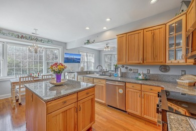 Nestled in a peaceful cul-de-sac within the gated Coosaw Creek - photo 22