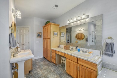 Nestled in a peaceful cul-de-sac within the gated Coosaw Creek - photo 29