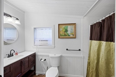 Hidden behind an iron gate, this 93+/- acre luxury estate offers - photo 38