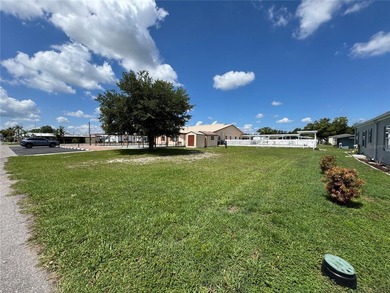 Charming 2-Bedroom, 2-Bath Home on a Corner Lot Near Lake Henry - photo 47