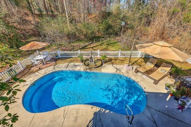 Nestled in a peaceful cul-de-sac within the gated Coosaw Creek - photo 50