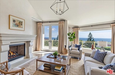 Private Malibu Ocean-View Estate on approx. 5 acres spanning 13 - photo 17