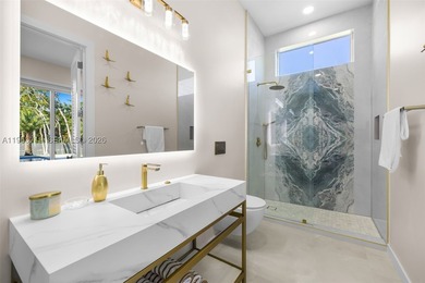 A recently completed modern residence offering refined scale - photo 18