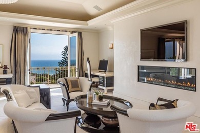 Private Malibu Ocean-View Estate on approx. 5 acres spanning 13 - photo 19