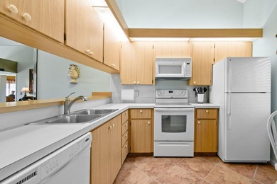 Enjoy this Bluffs Marina penthouse offering expansive marina - photo 5