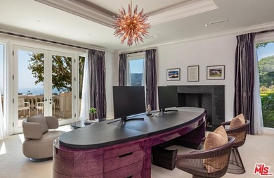 Private Malibu Ocean-View Estate on approx. 5 acres spanning 13 - photo 30