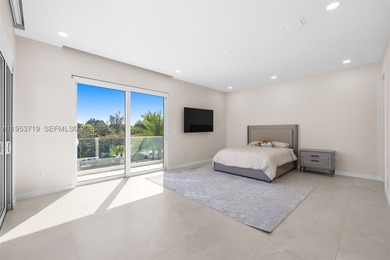 A recently completed modern residence offering refined scale - photo 30