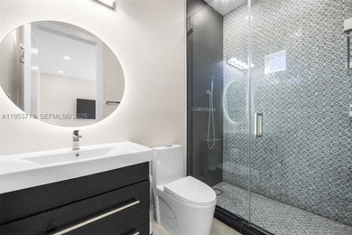 A recently completed modern residence offering refined scale - photo 34