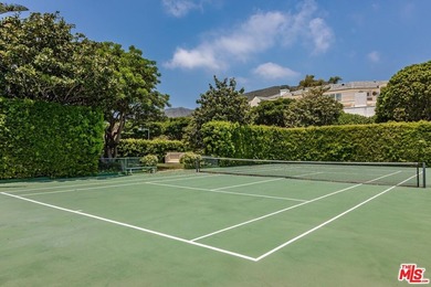 Private Malibu Ocean-View Estate on approx. 5 acres spanning 13 - photo 36