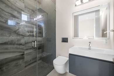 A recently completed modern residence offering refined scale - photo 36