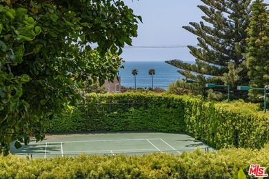 Private Malibu Ocean-View Estate on approx. 5 acres spanning 13 - photo 37