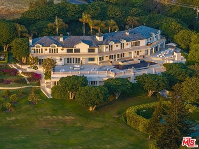Private Malibu Ocean-View Estate on approx. 5 acres spanning 13 - photo 42