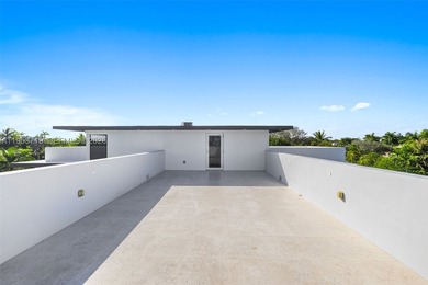 A recently completed modern residence offering refined scale - photo 42