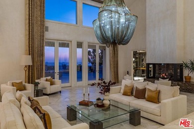 Private Malibu Ocean-View Estate on approx. 5 acres spanning 13 - photo 43