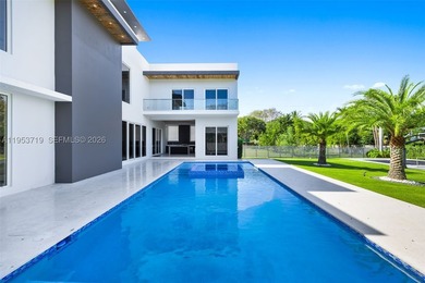 A recently completed modern residence offering refined scale - photo 43